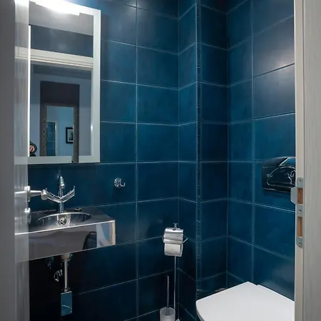 Apartmán Luxurious 2 Bd Flat Near Ndk