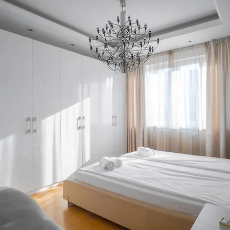 Luxurious 2 Bd Flat Near Ndk *