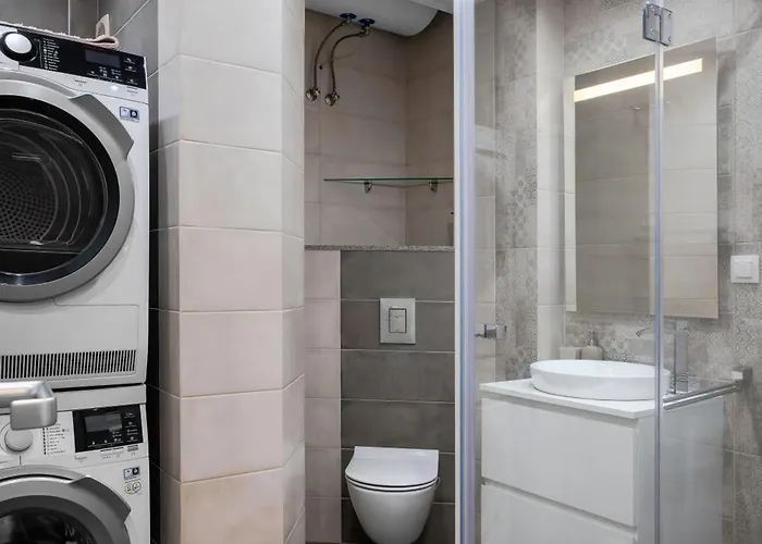 Luxurious 2 Bd Flat Near Ndk アパート