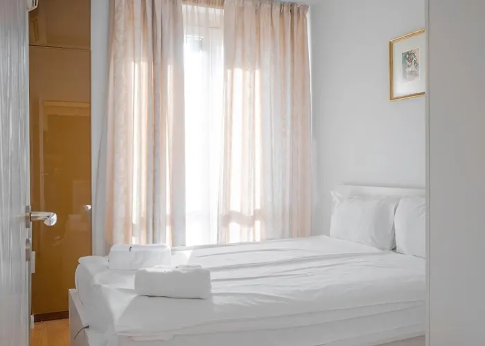 アパート Luxurious 2 Bd Flat Near Ndk ソフィア