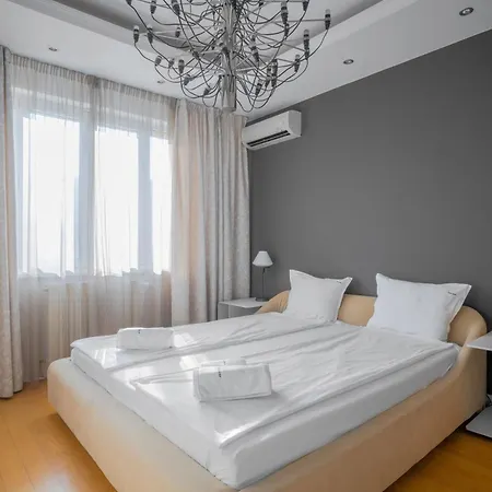 Luxurious 2 Bd Flat Near Ndk סופיה